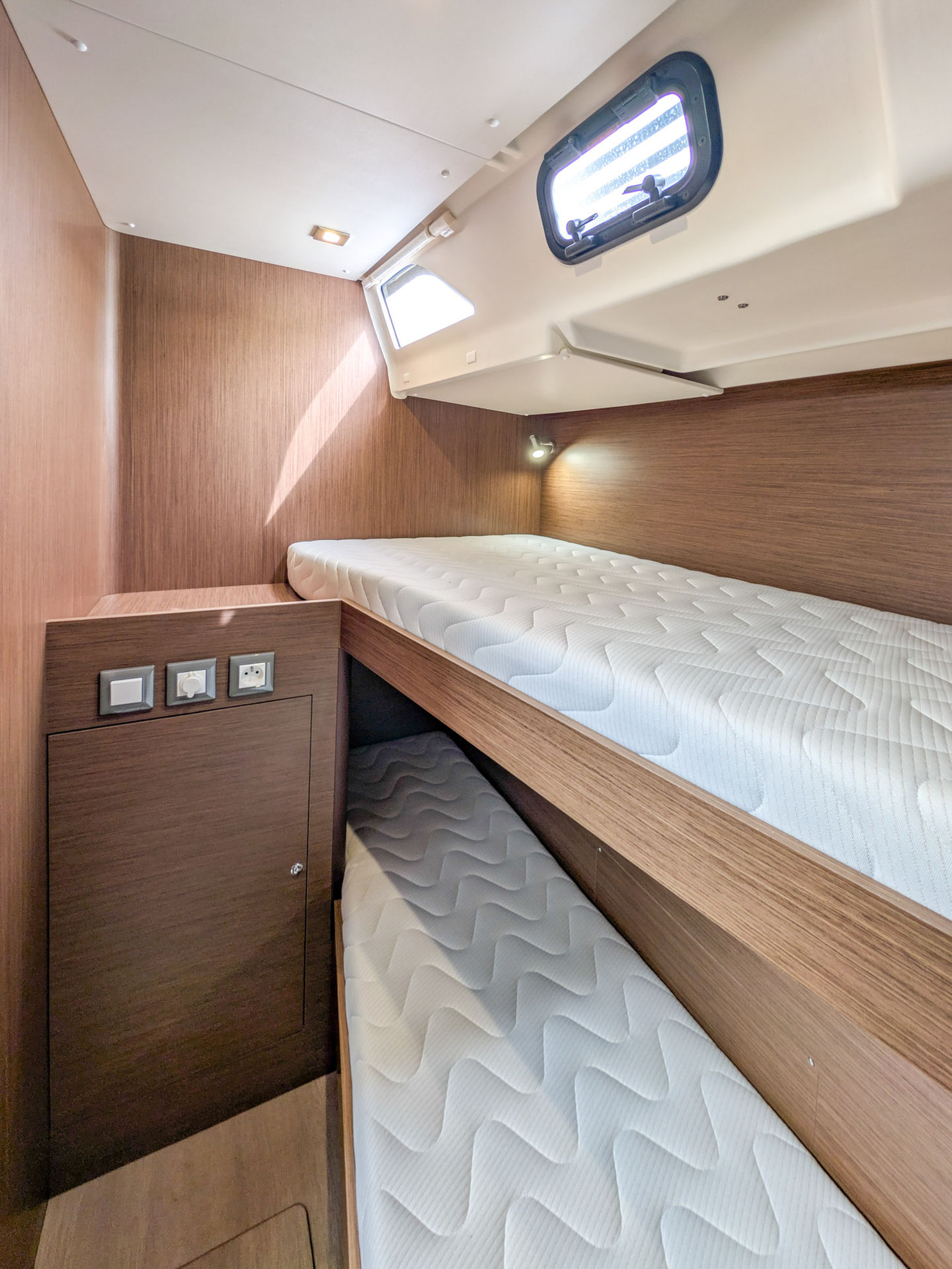 Oceanis 51.1 - 5 + 1 cab. — photo 22