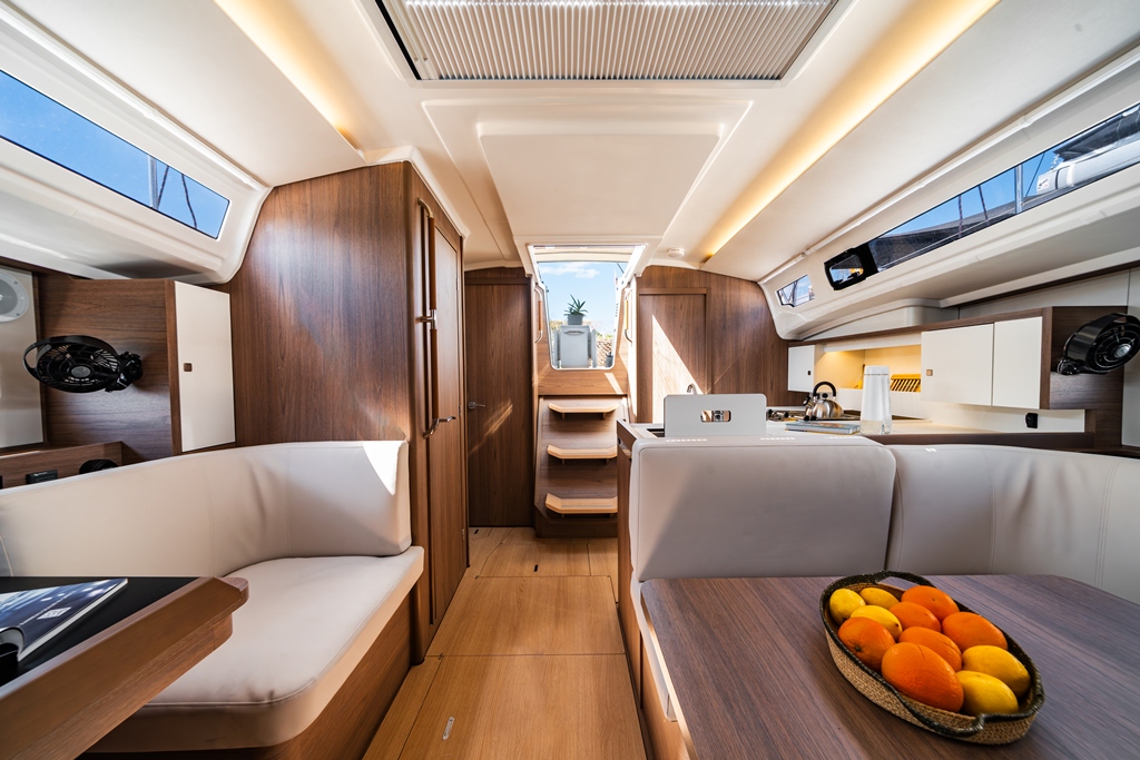 Sun Odyssey 415 — photo 11