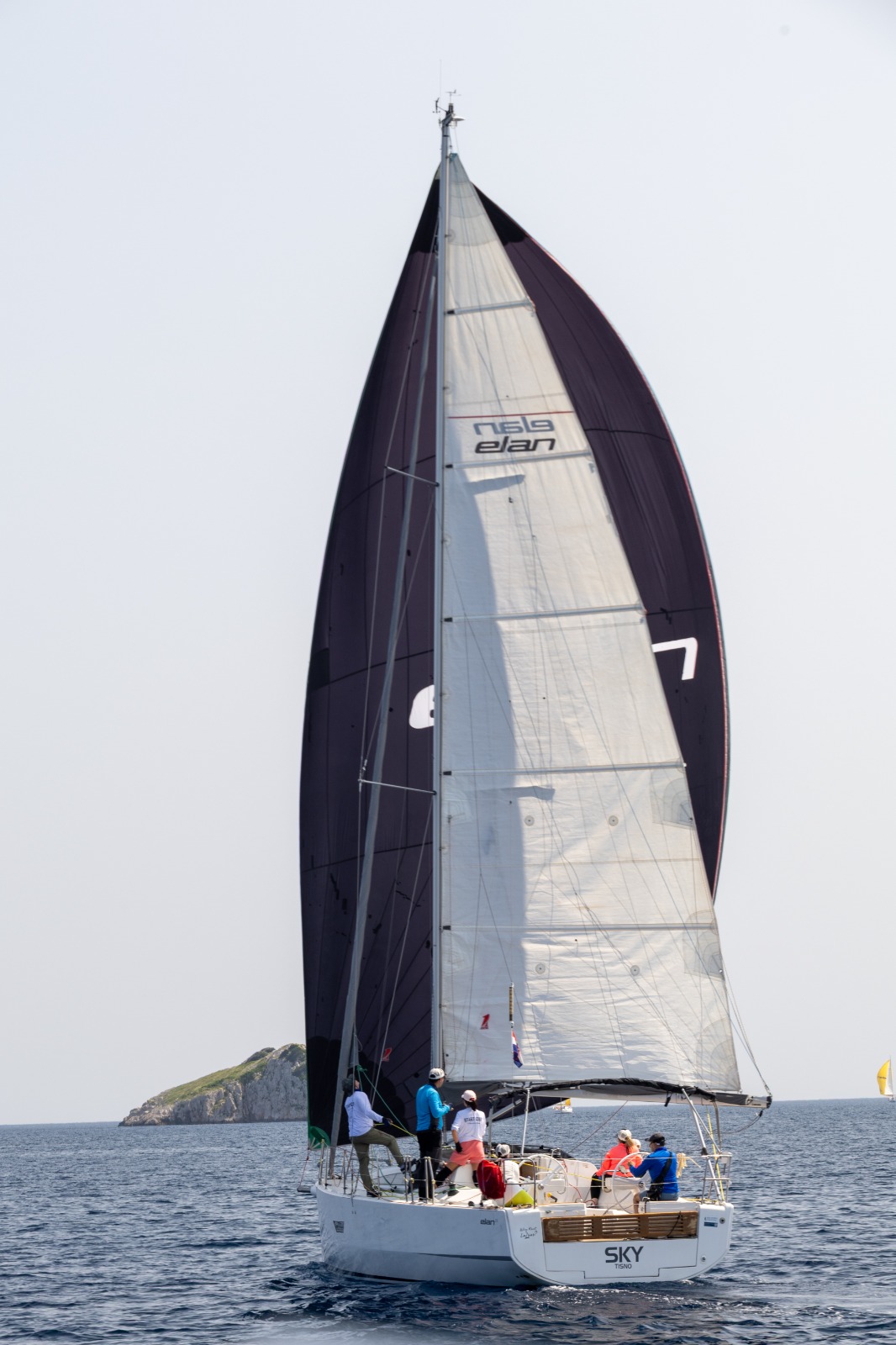Elan E4 — photo 14