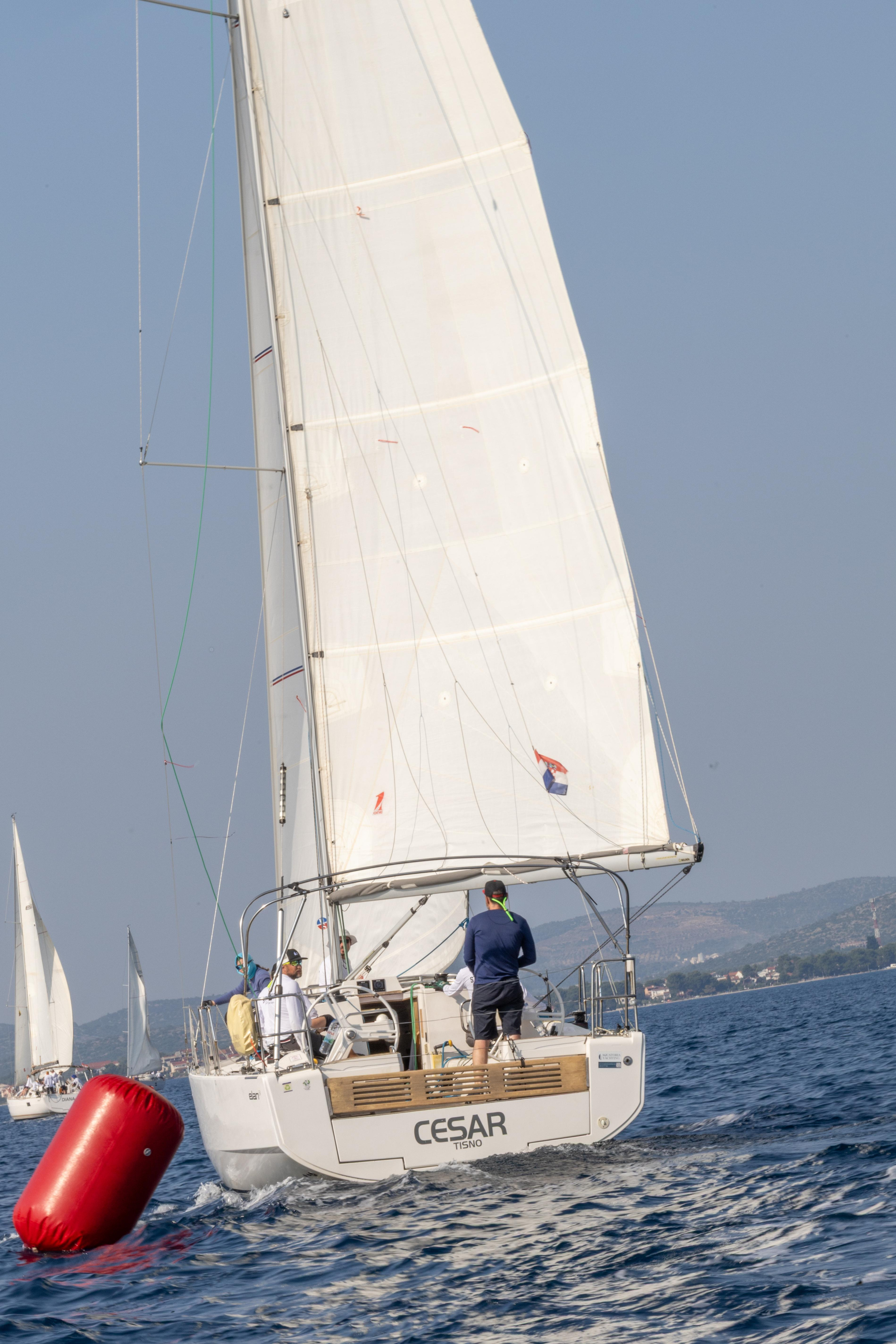 Elan E4 — photo 3