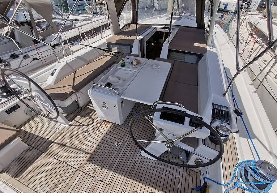 Photo #3 - Oceanis 51.1 (Amelia) en Athènes - 63997