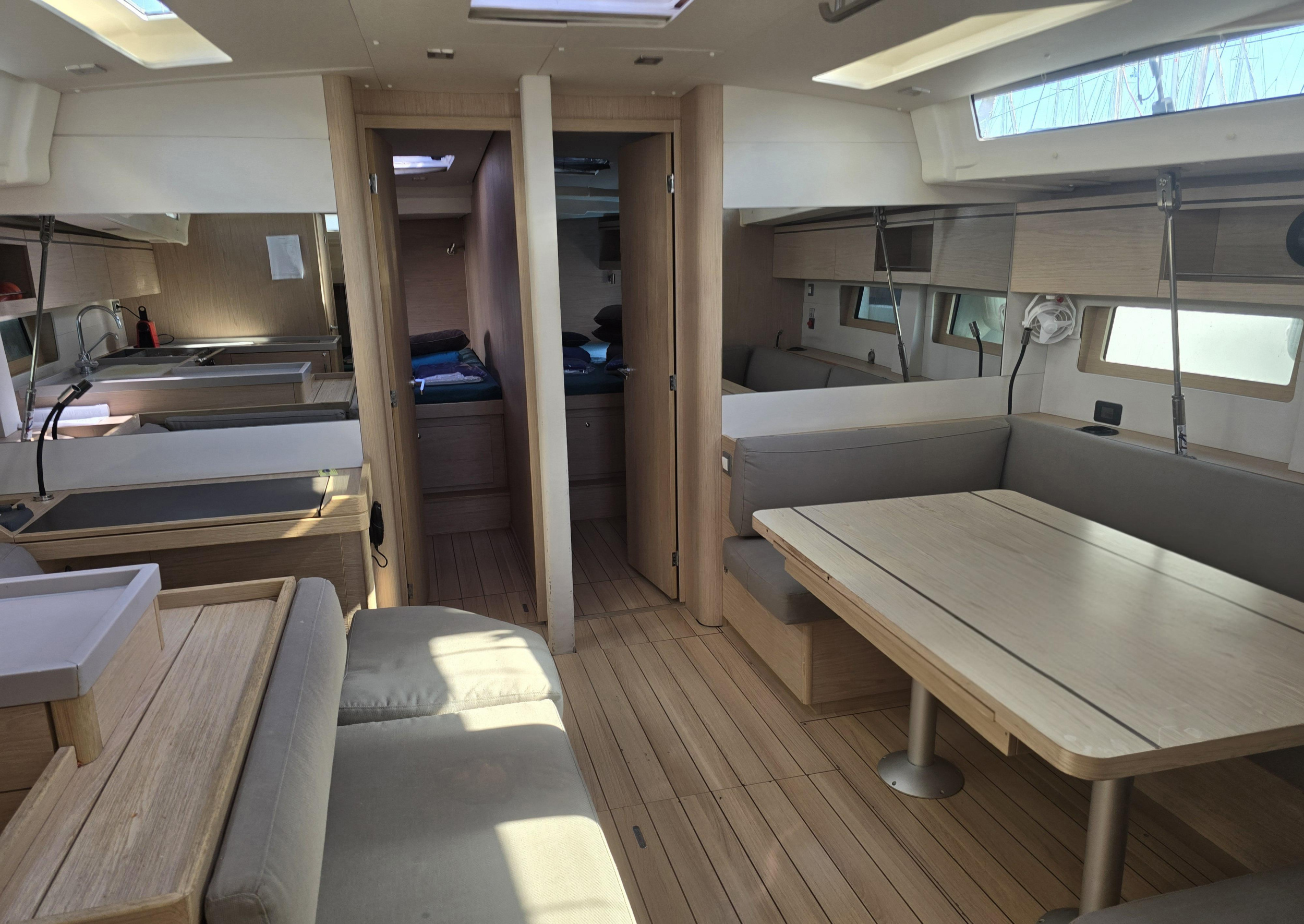 Photo #8 - Oceanis 51.1 (Amelia) en Athènes - 63997