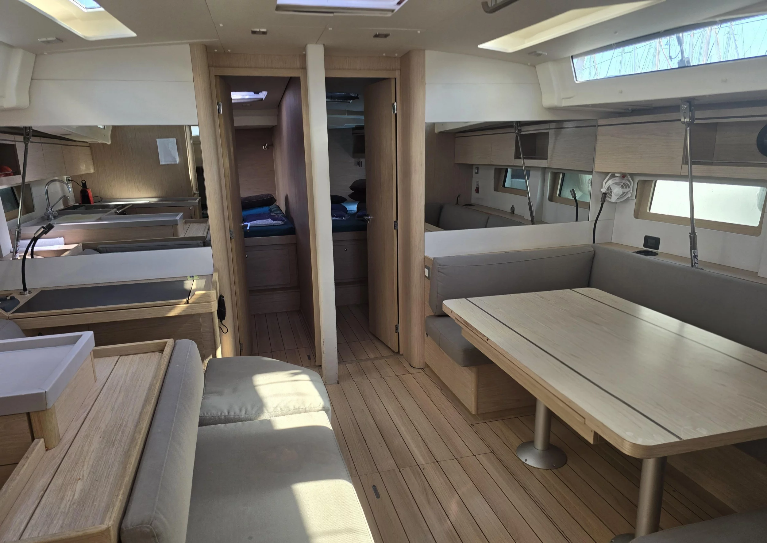 Oceanis 51.1 (Amelia)  - 7