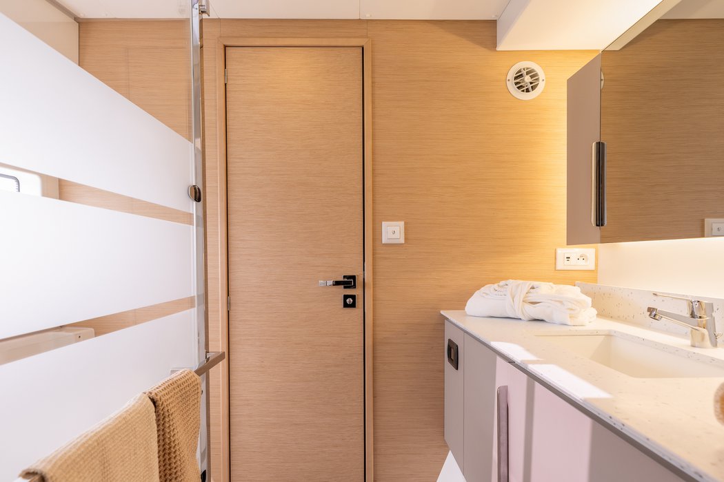 Photo #21 - Fountaine Pajot New 41 Quatuor 3 (NN) en Saint Raphael - 64035