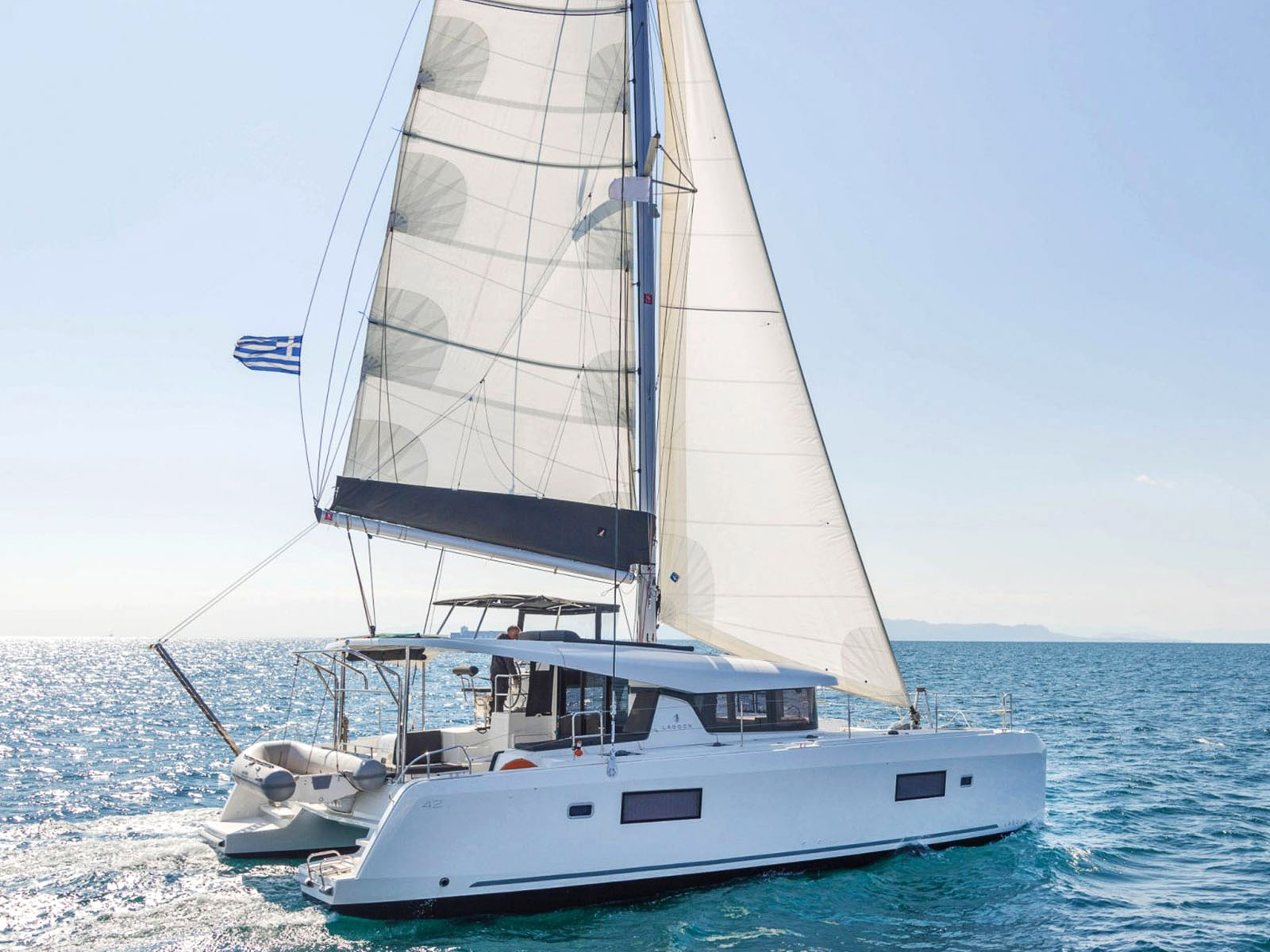 Photo #1 - Lagoon 42 - 4 + 2 cab. (Fantasea) in Lavrion - 64145