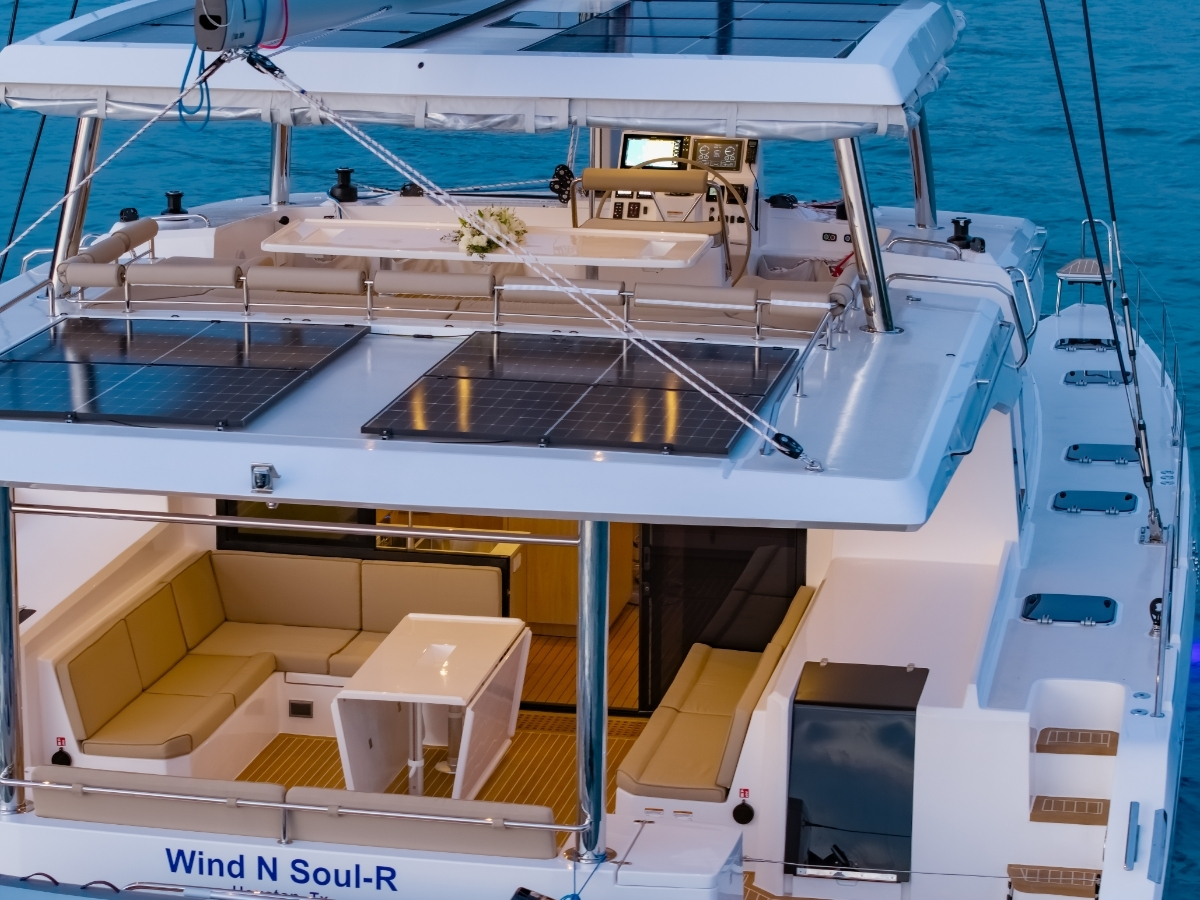 Island Spirit 525E — photo 9