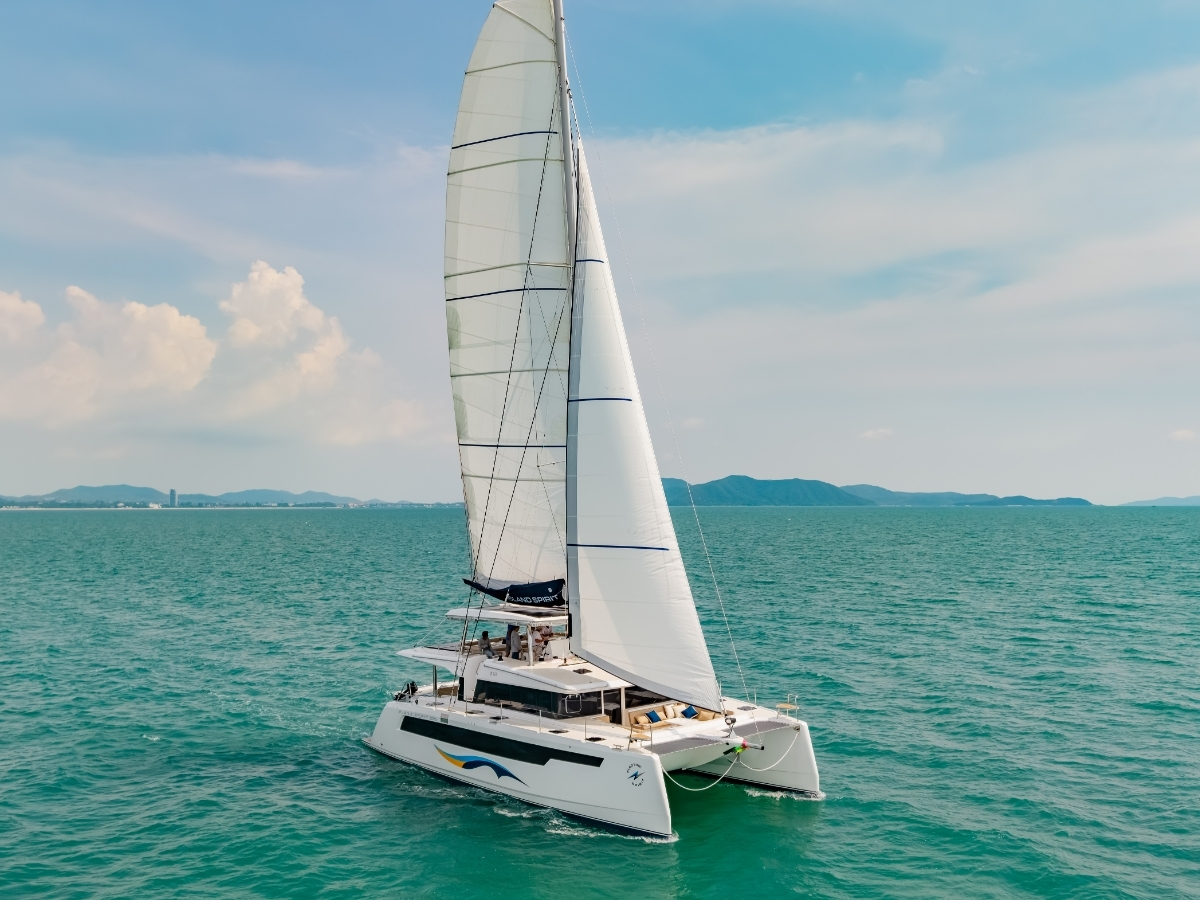 Island Spirit 525E — photo 12
