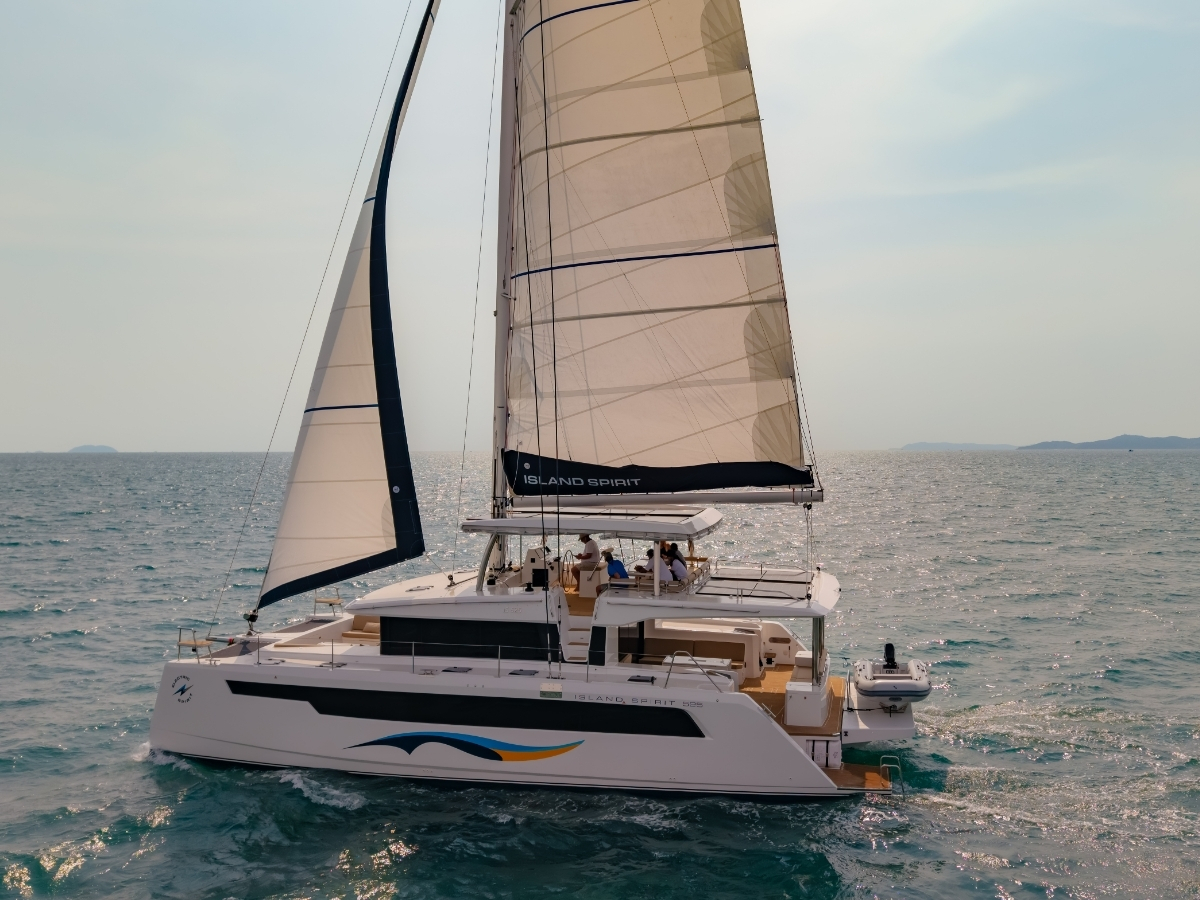 Island Spirit 525E — photo 13