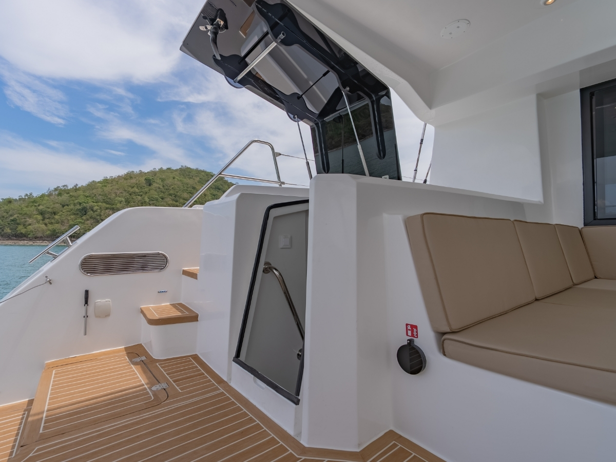 Island Spirit 525E — photo 16