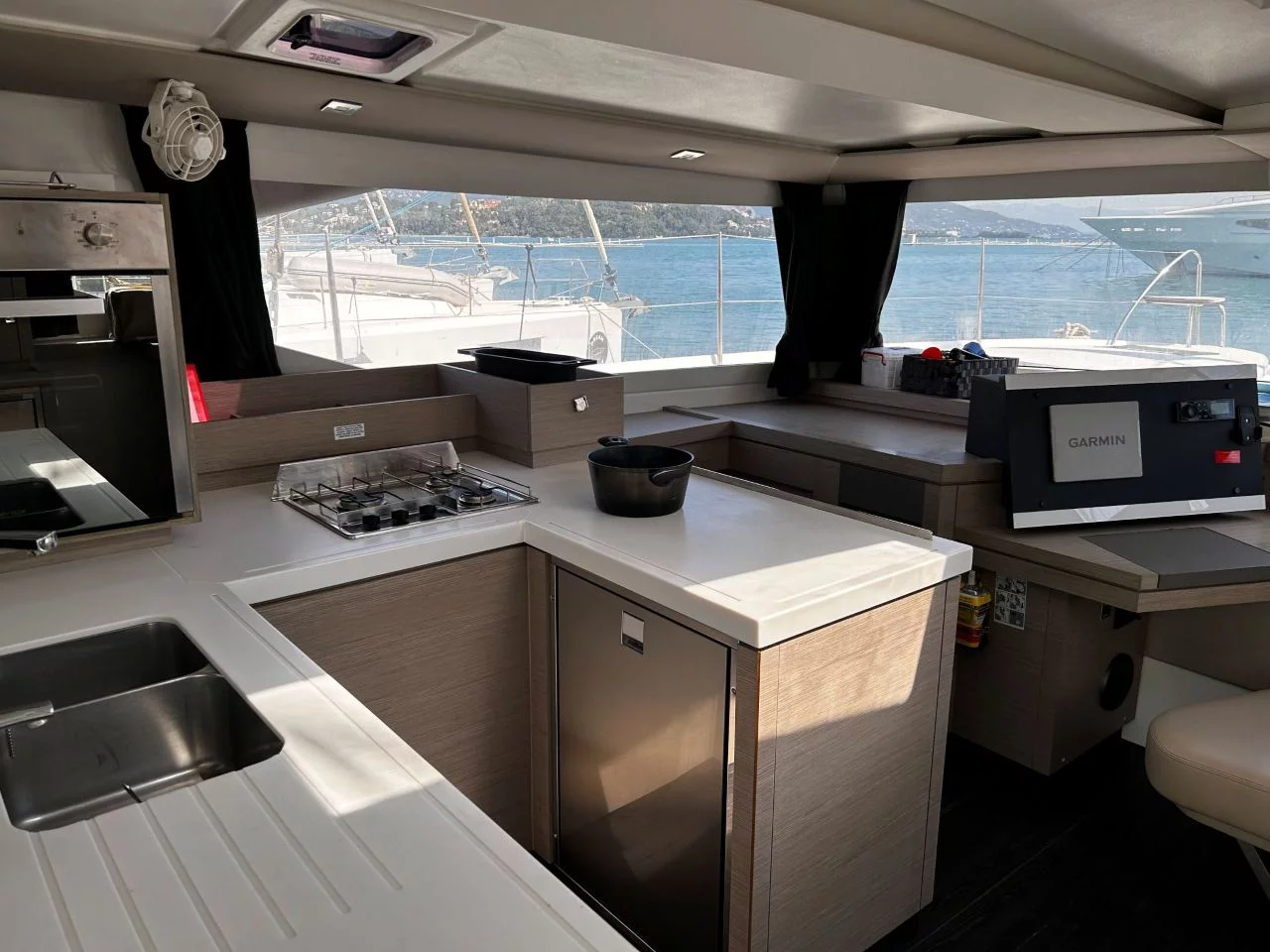 Fountaine Pajot Astrea 42 - 4 + 2 cab. (HAKUNA MATATA I _G)  - 4