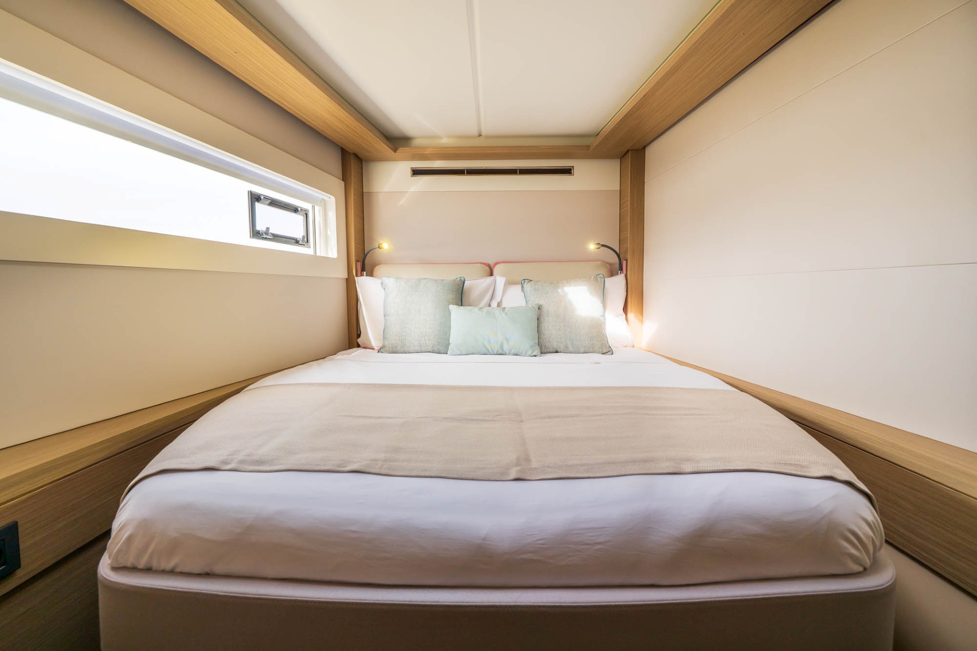 Lagoon 46 - 4 + 1 cab. — photo 17