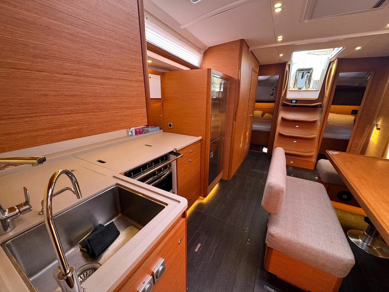 Dufour 470 - 4 + 1 cab. — photo 7