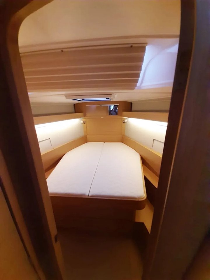 Dufour 430 GL — photo 8