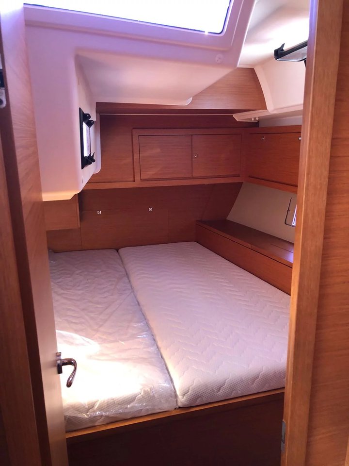 Dufour 470 - 4 + 1 cab. — photo 5