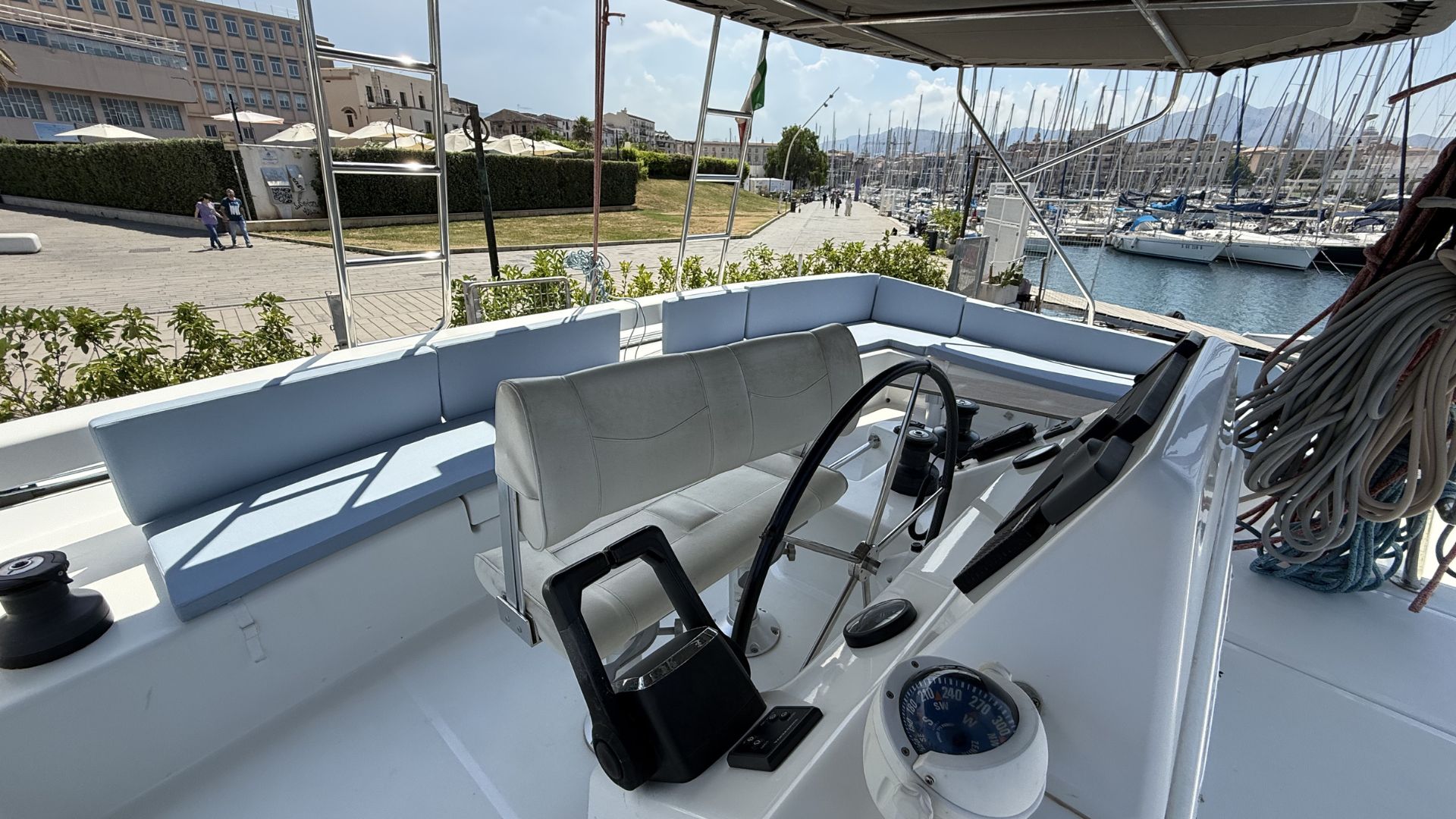 Dufour 48 Catamaran - 5 + 1 cab. — photo 5
