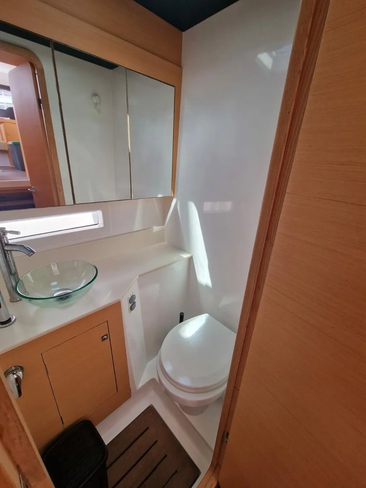 Dufour 48 Catamaran - 5 + 1 cab. — photo 12