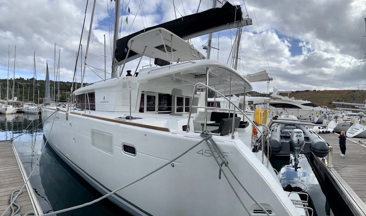 Photo #3 - Lagoon 450 F - 4 + 2 cab. (Zen) in Split - 64119