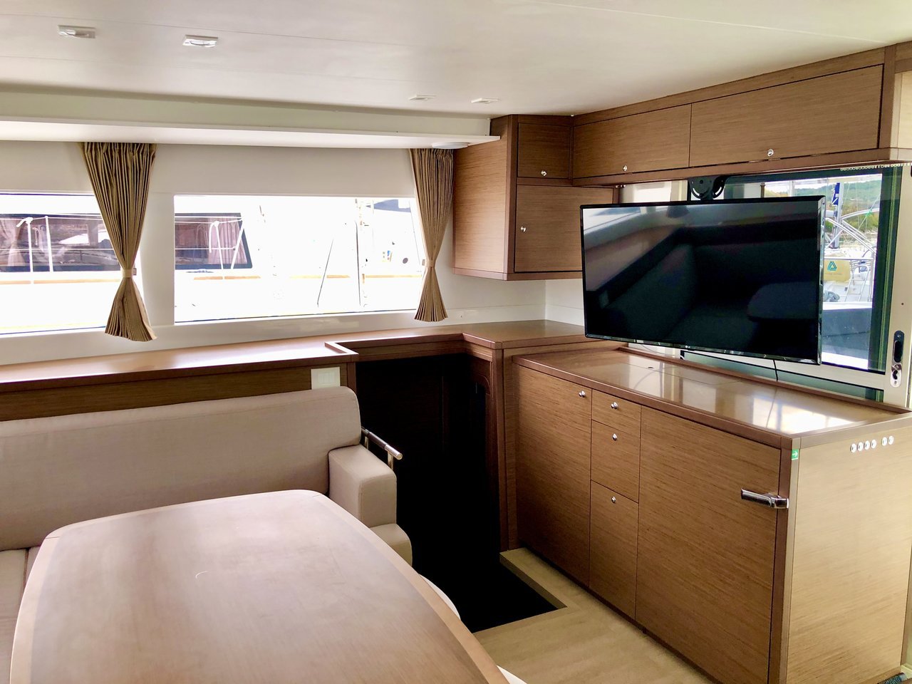 Photo #19 - Lagoon 450 F - 4 + 2 cab. (Zen) in Split - 64119