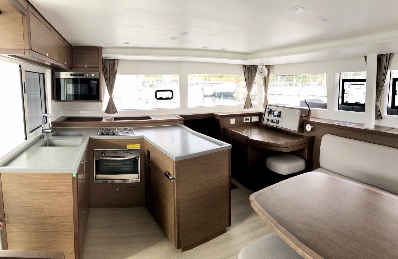 Photo #21 - Lagoon 450 F - 4 + 2 cab. (Zen) in Split - 64119