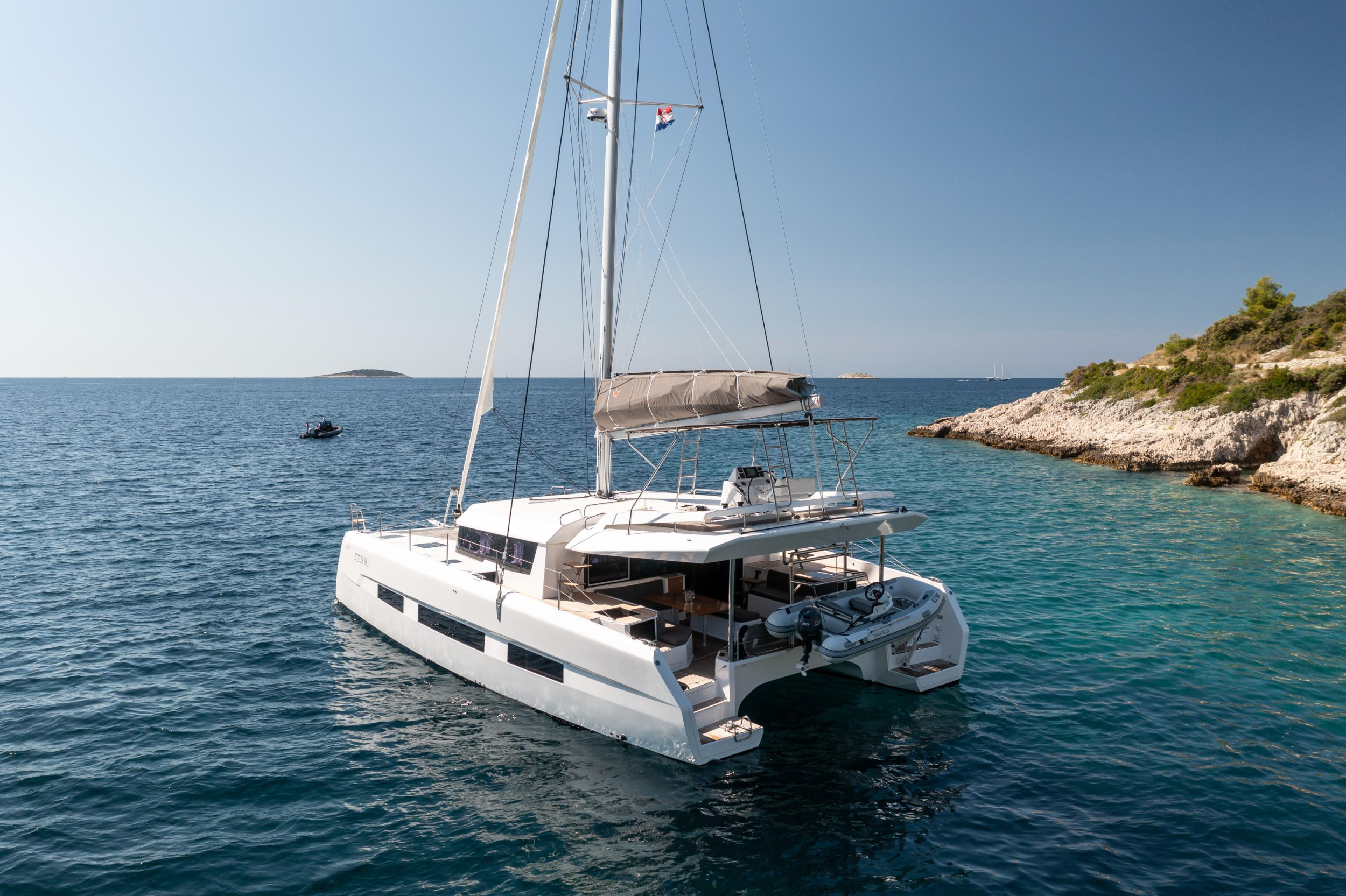 Dufour 48 Catamaran - 5 + 1 cab. — photo 4
