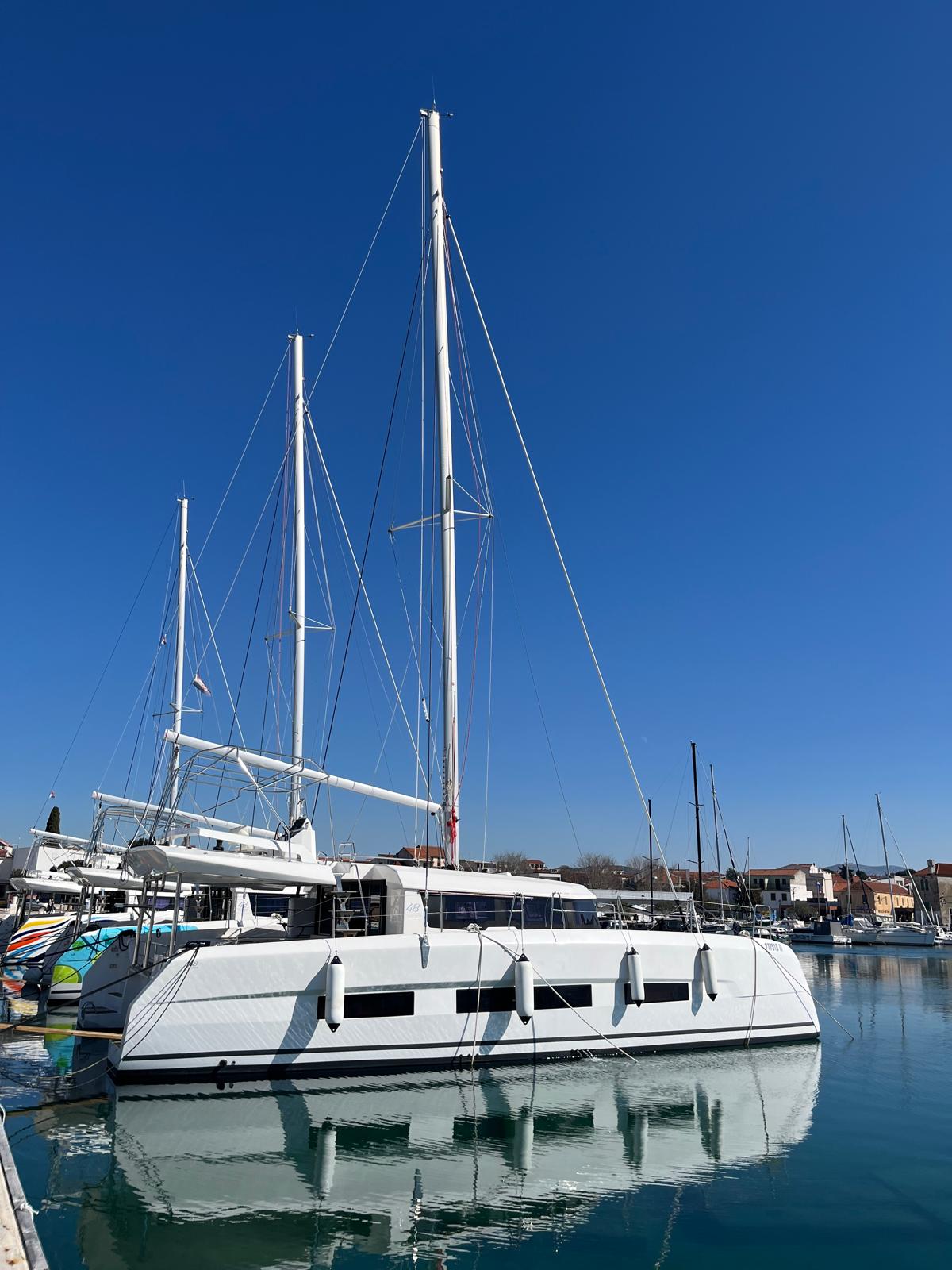 Photo #4 - Dufour 48 Catamaran - 5 + 1 cab. (Dreamland) in Split - 64120