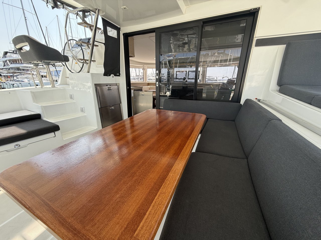 Photo #6 - Lagoon 42 - 4 + 2 cab. (Tigeer Royale) in Split - 64121