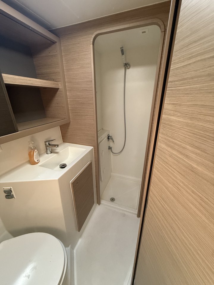 Photo #12 - Lagoon 42 - 4 + 2 cab. (Tigeer Royale) in Split - 64121