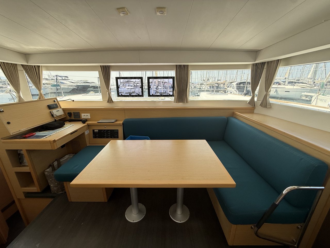 Photo #14 - Lagoon 39 - 4 + 2 cab. (Amazing) in Split - 64122