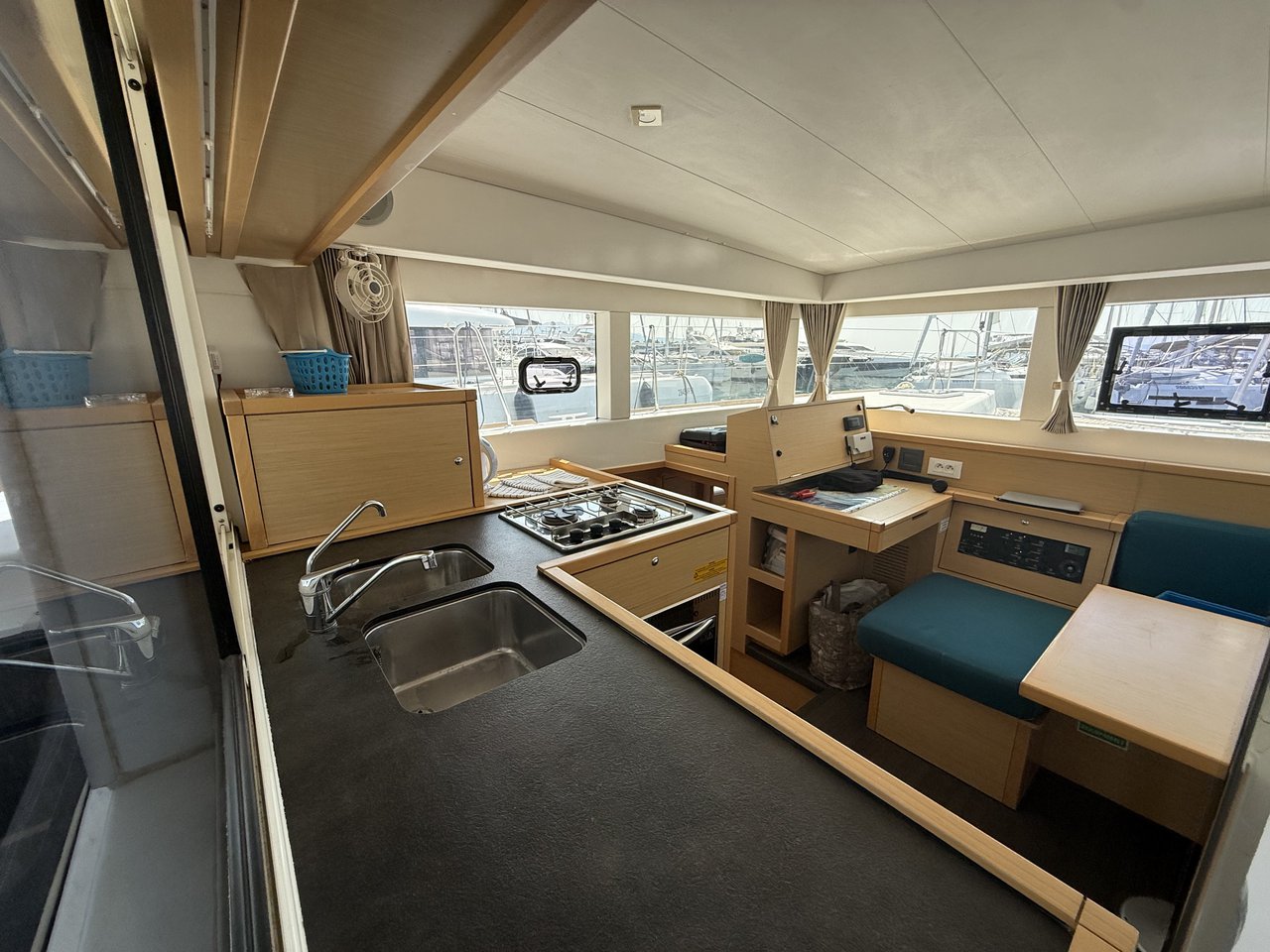 Photo #15 - Lagoon 39 - 4 + 2 cab. (Amazing) in Split - 64122