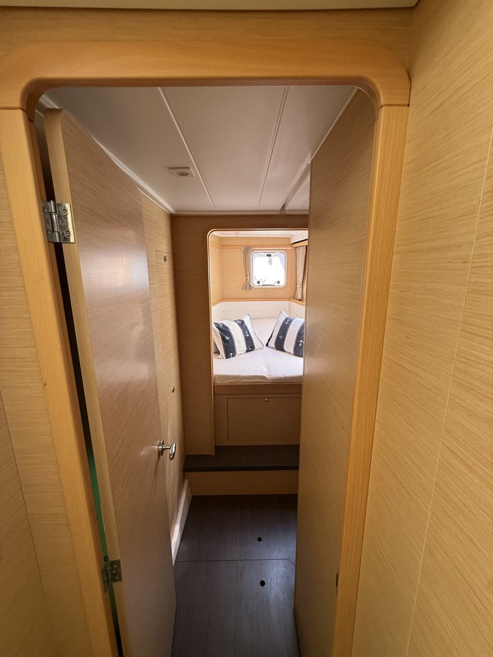 Photo #17 - Lagoon 39 - 4 + 2 cab. (Amazing) in Split - 64122