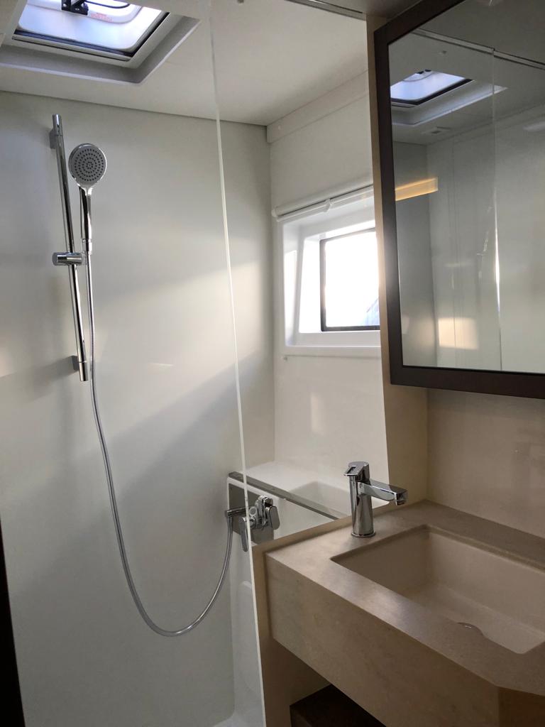 Photo #24 - Lagoon 46 Fly (Oriana) in Capo d'Orlando - 64215