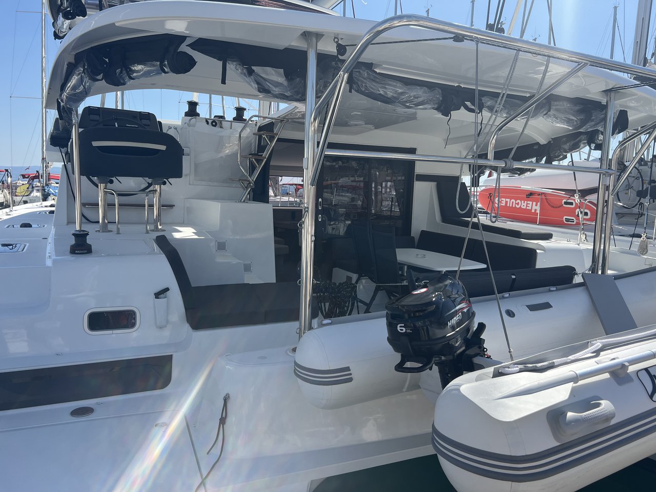 Photo #6 - Lagoon 42 - 4 + 2 cab. (Top Light) en Split - 64128