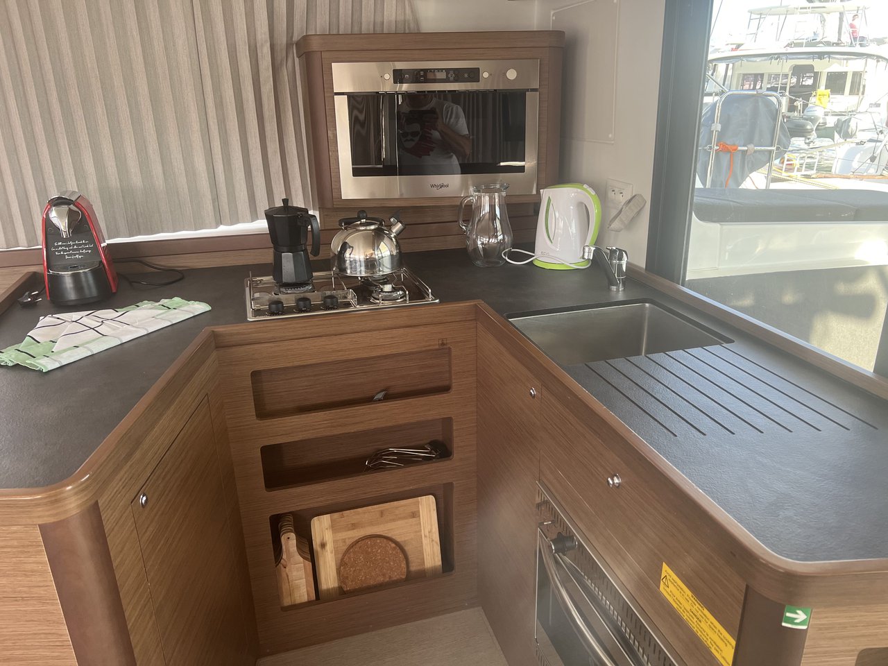 Photo #11 - Lagoon 42 - 4 + 2 cab. (Adventure) in Split - 64129