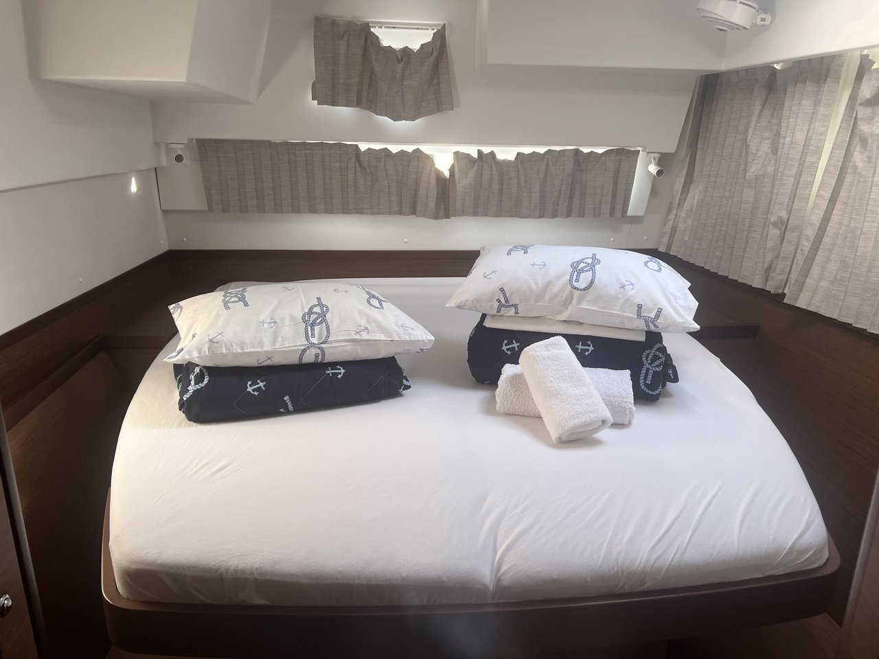 Photo #14 - Lagoon 42 - 4 + 2 cab. (Adventure) in Split - 64129