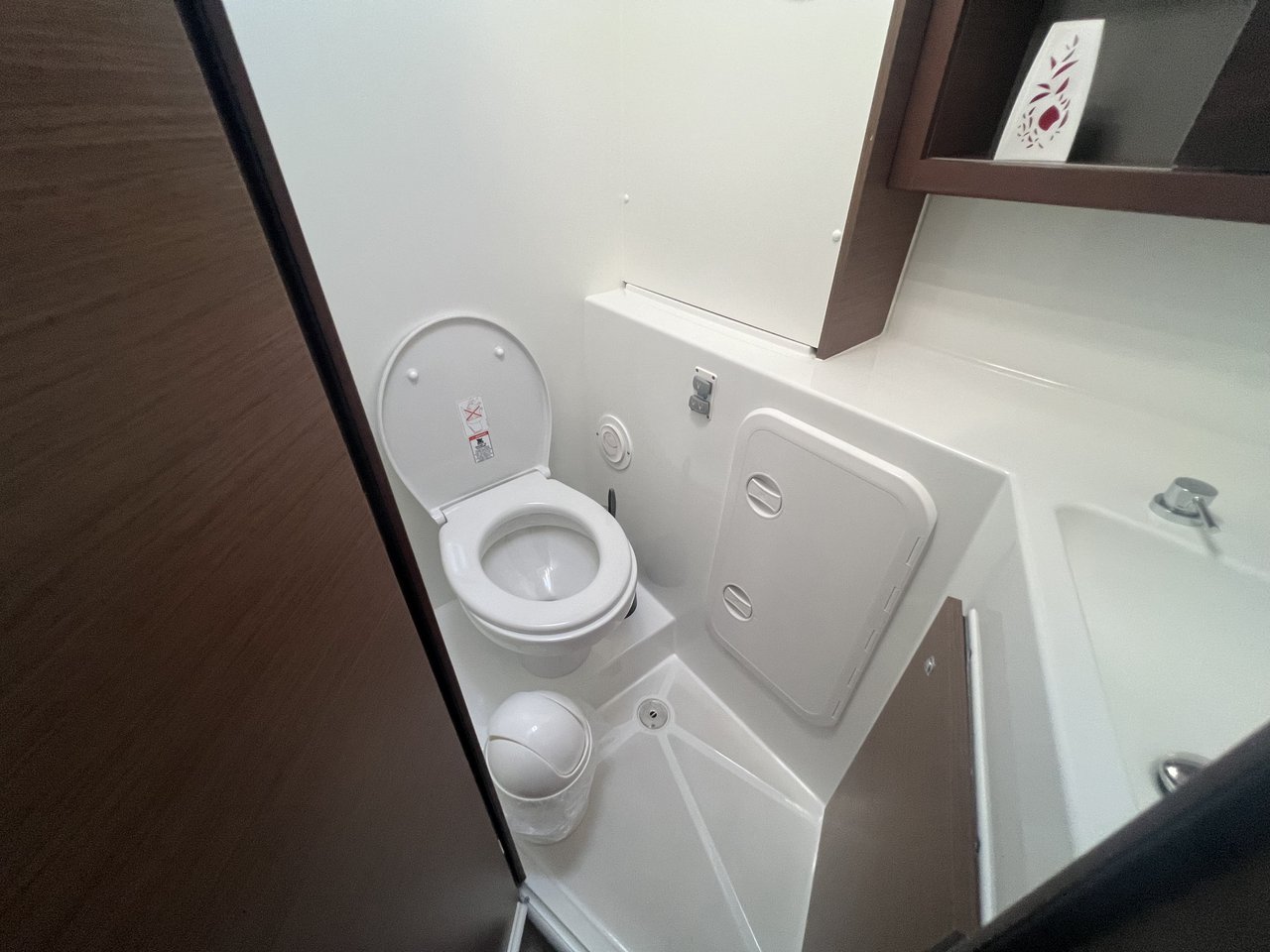 Photo #21 - Lagoon 42 - 4 + 2 cab. (Adventure) in Split - 64129