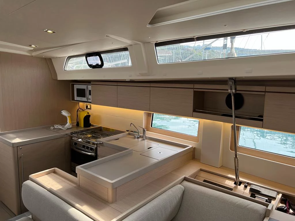 Oceanis 51.1 - 5 + 1 cab. (Libery)  - 8