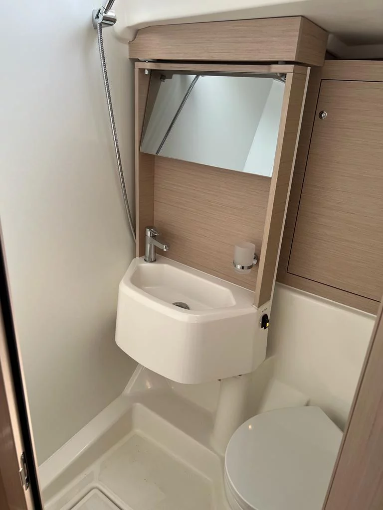 Oceanis 51.1 - 5 + 1 cab. (Libery)  - 23