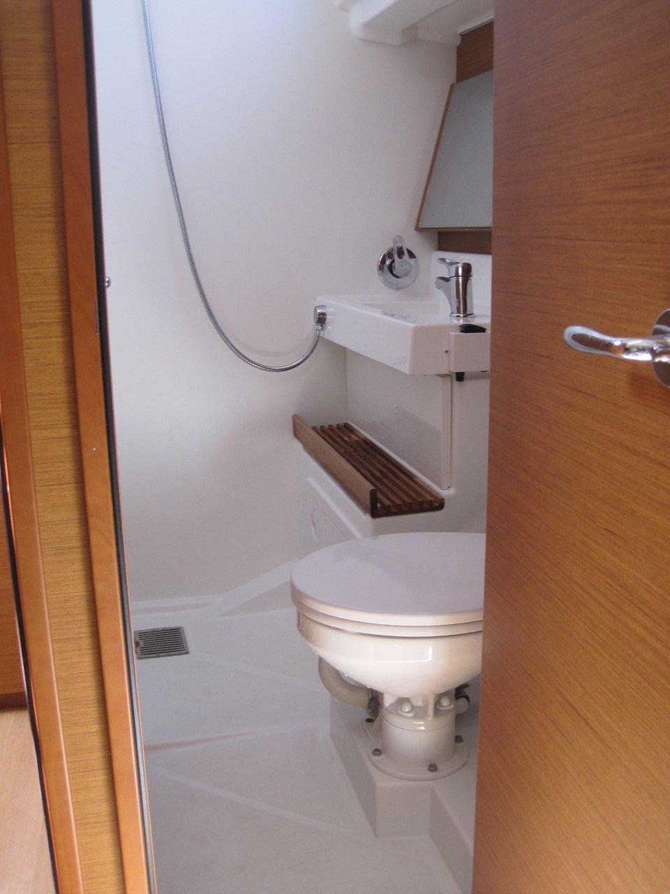 Photo #11 - Sun Odyssey 490 - 5 + 1 cab. (Teresa) en Capo d'Orlando - 64223