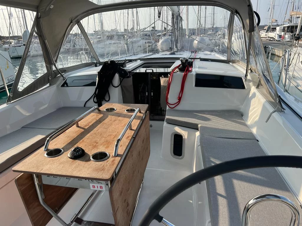 Oceanis 40.1 (Rosalba)  - 3