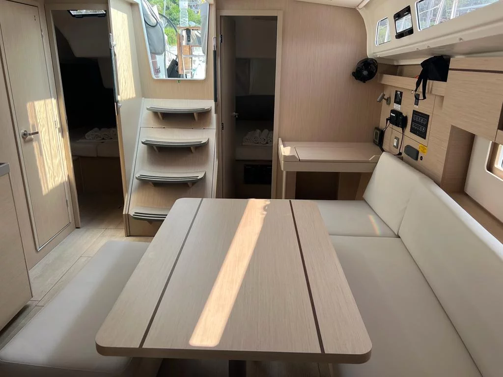 Oceanis 40.1 (Rosalba)  - 15