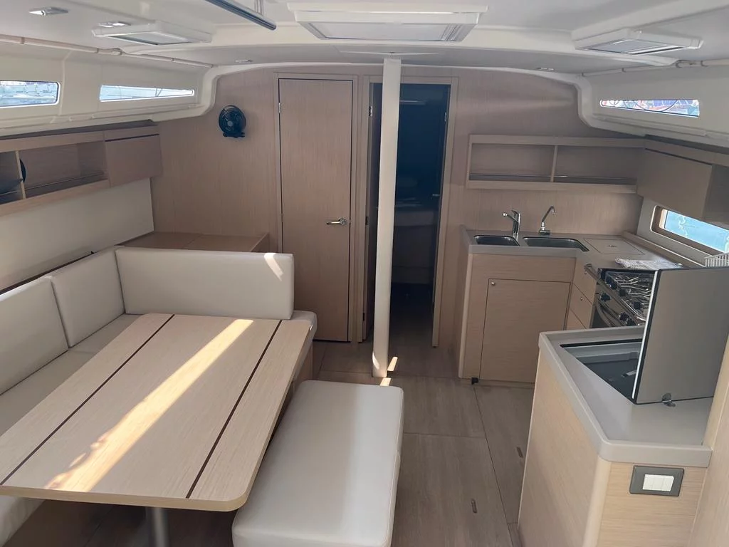 Oceanis 40.1 (Rosalba)  - 16