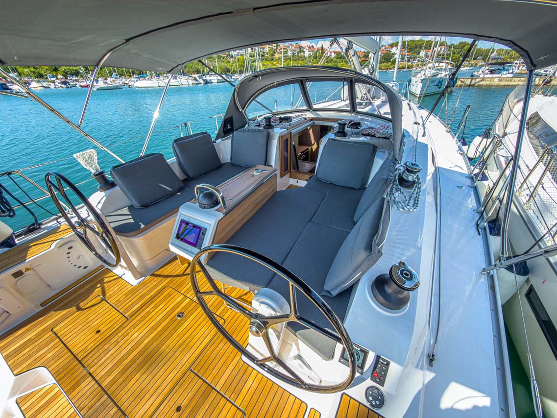 Bavaria Voyager 45 — photo 10