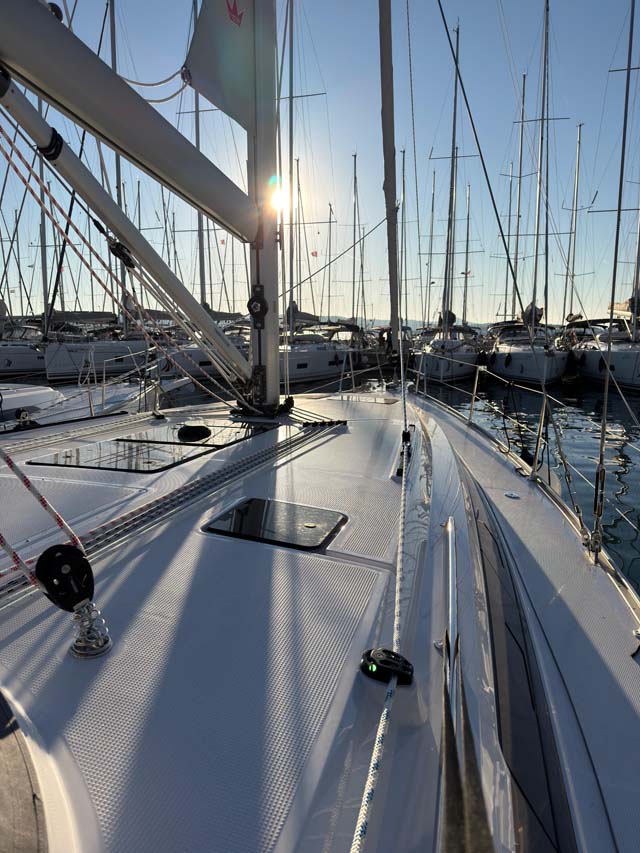 Bavaria Voyager 45 — photo 4