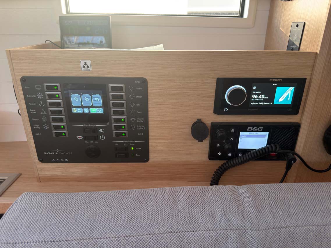 Bavaria Voyager 45 — photo 9