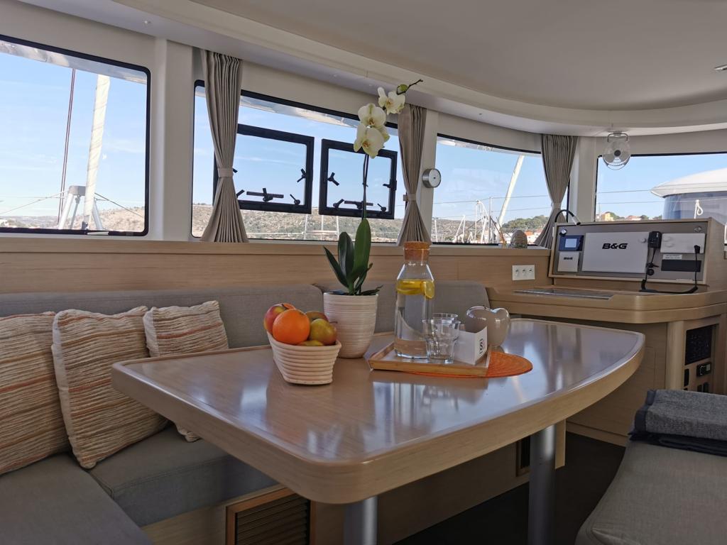 Photo #9 - Lagoon 42 Millenium (Slowdown) en Rogoznica - 64232