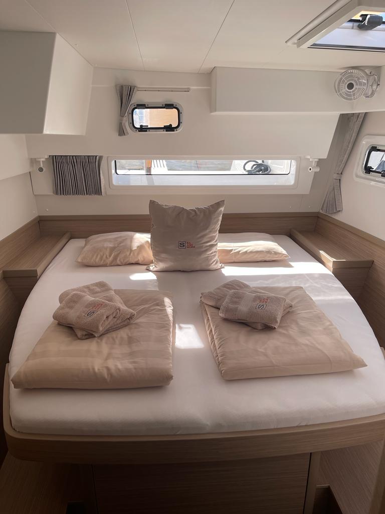 Photo #12 - Lagoon 42 Millenium (Slowdown) en Rogoznica - 64232