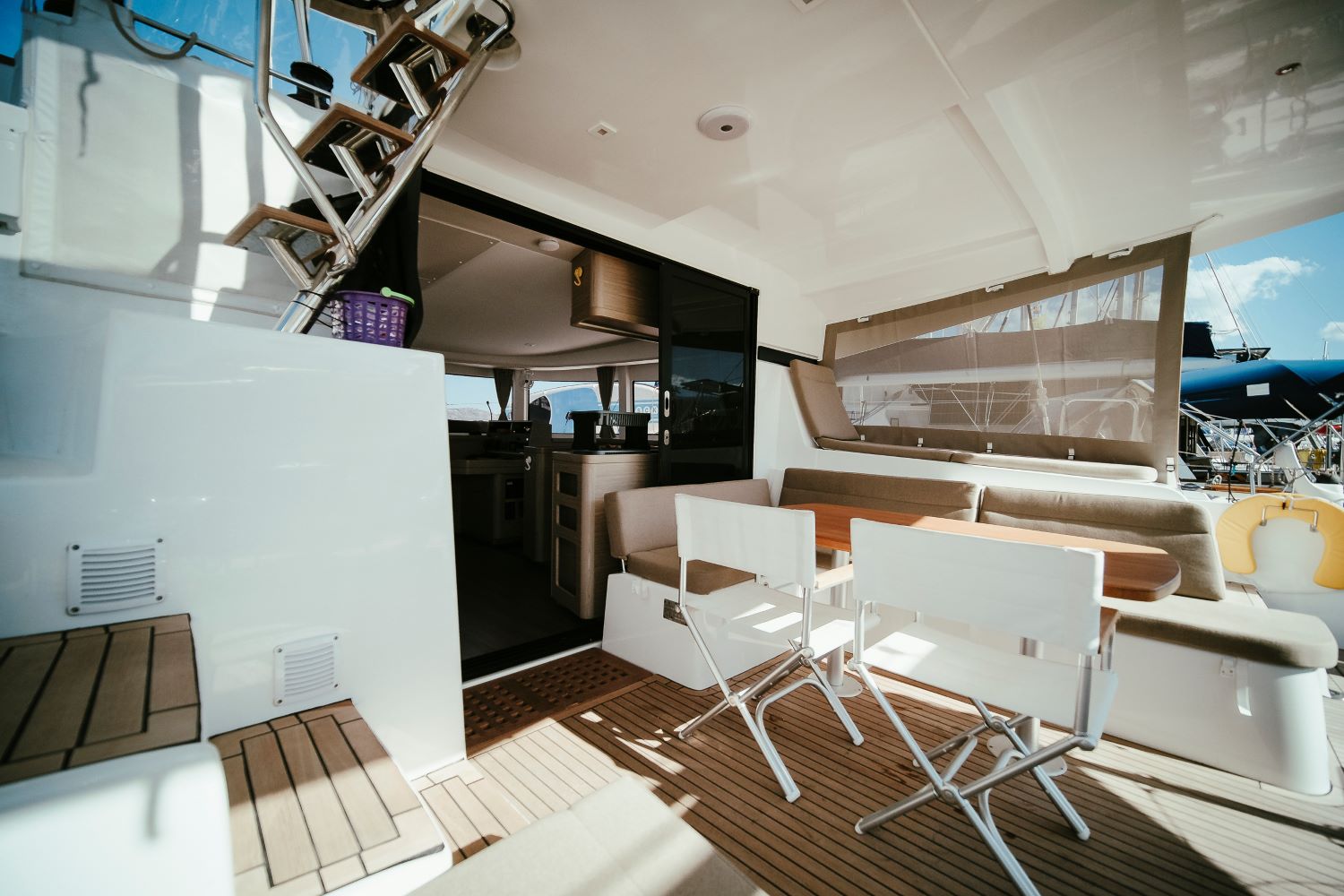 Lagoon 42 - 4 + 1 cab. — photo 14