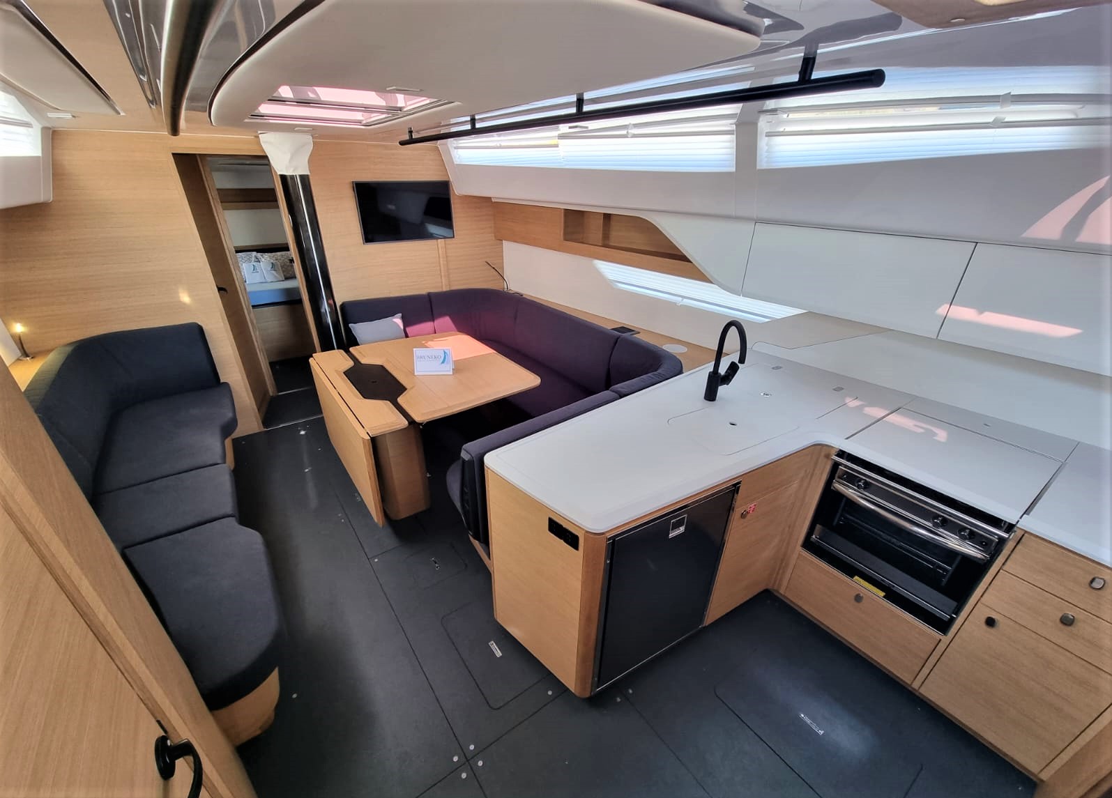 Elan E6 — photo 5