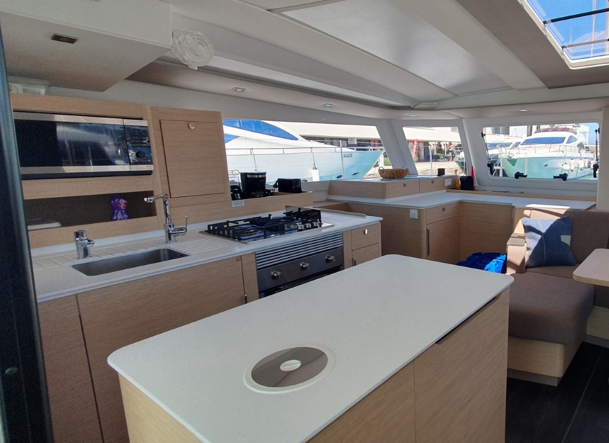 Fountaine Pajot FP 44 Quatuor - 4 + 2 cab. — photo 20