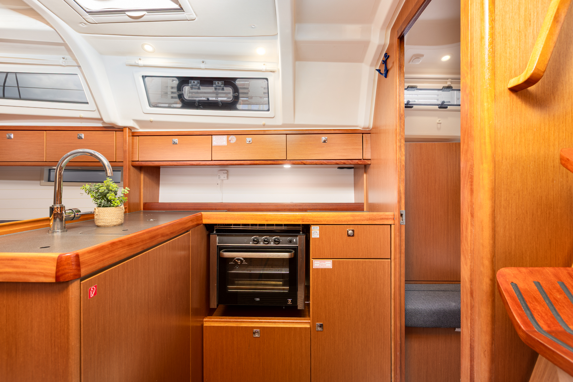 Bavaria Cruiser 37 - 3 cab. — photo 9